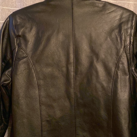 EUC Black Leather Jacket size large - Picture 9 of 13